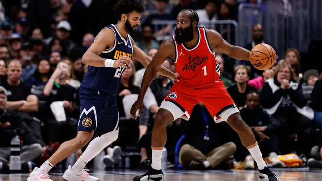 NBA季后赛强队出击，争相向前